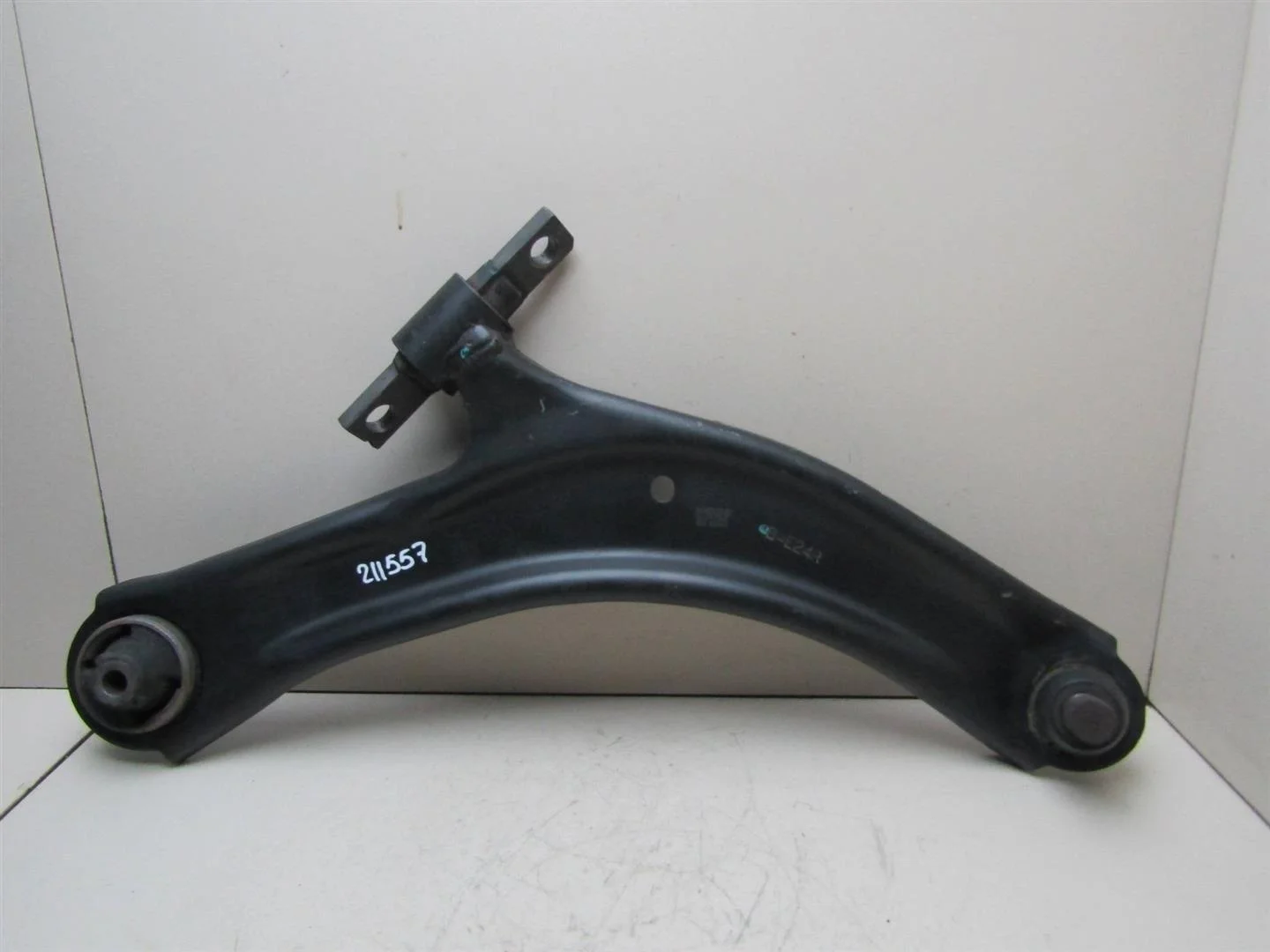 Рычаг передний правый Nissan Qashqai (J10) 2006-2014  [54500JD000]  2.0 16V  MR20DE в Вологде