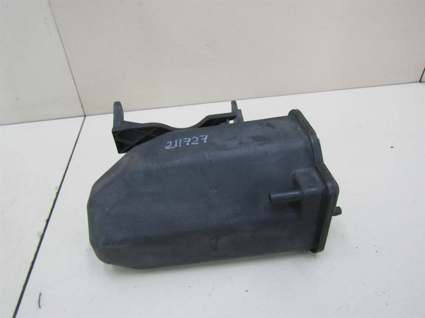 Абсорбер (фильтр угольный) Skoda Octavia (A5 1Z-) 2004-2013  [1K0201801D]  1.8 BZB в Вологде