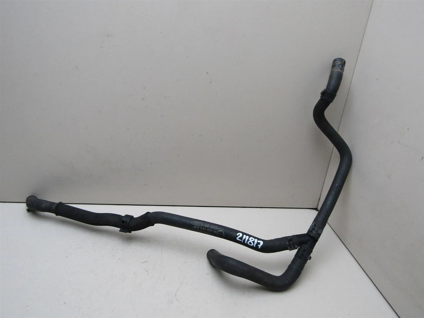 Шланг системы охлаждения Audi A6 (C6,4F) 2005-2011  [4F0121107M]  2.4 24V BDW в Вологде