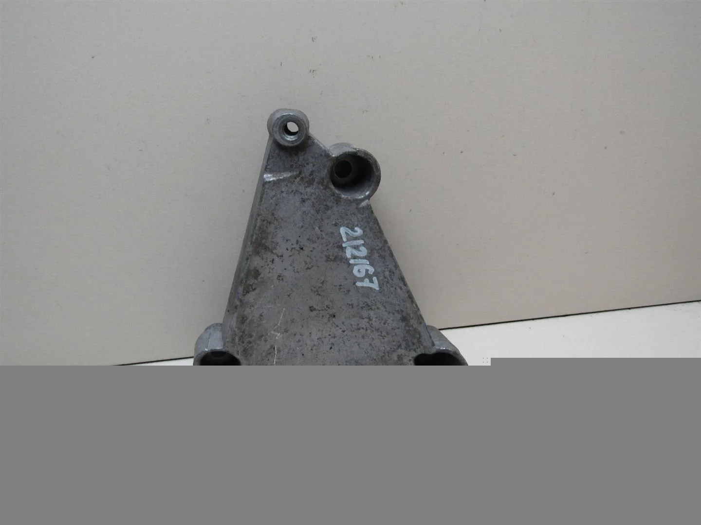 Кронштейн кондиционера Audi A6 (C6,4F) 2005-2011  [06E260835C]  2.4 24V BDW в Вологде