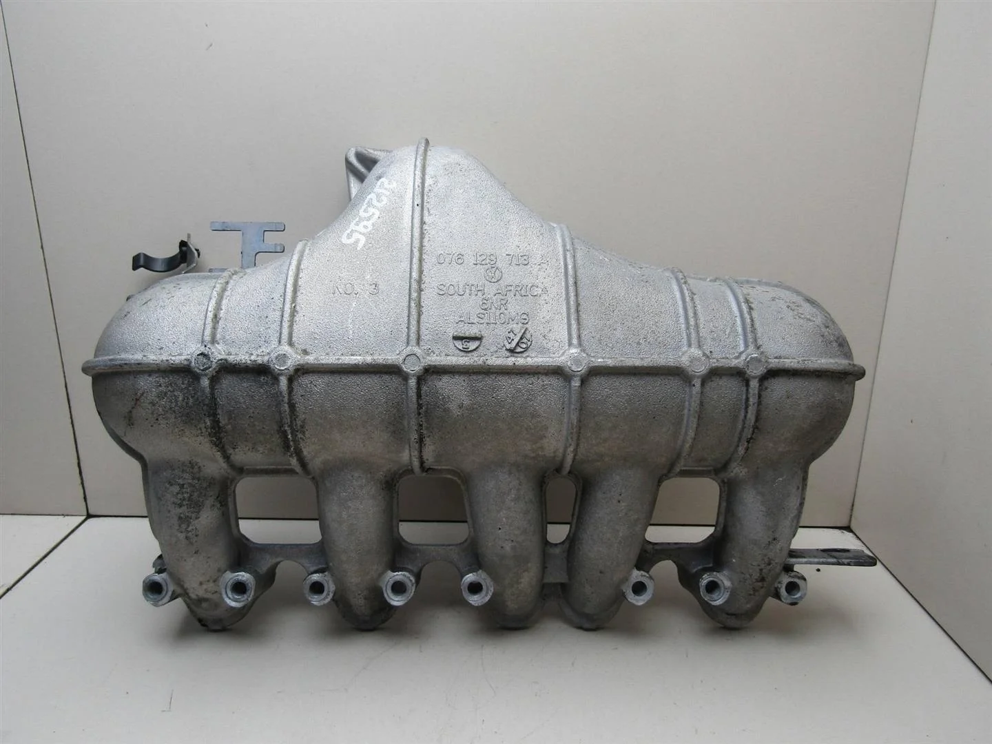 Коллектор впускной VW Crafter 2006-2019  [076129713A]  2.5 TDI BJK в Вологде