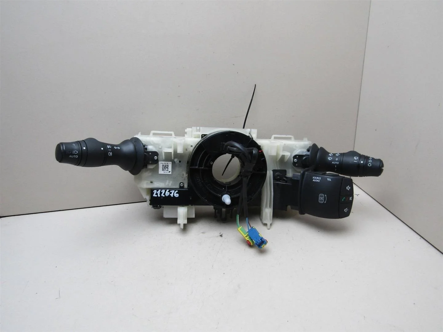 Переключатель подрулевой в сборе Renault Megane III 2009-нв  [255670019R]  в Вологде