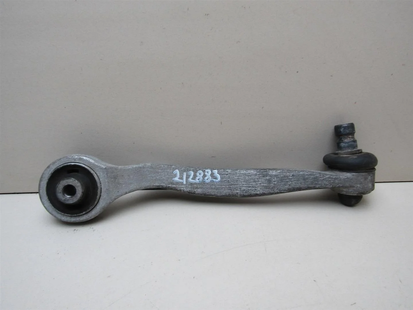 Рычаг передний верхний правый задний Audi Allroad quattro 2005-2012  [4E0407510G]  в Вологде