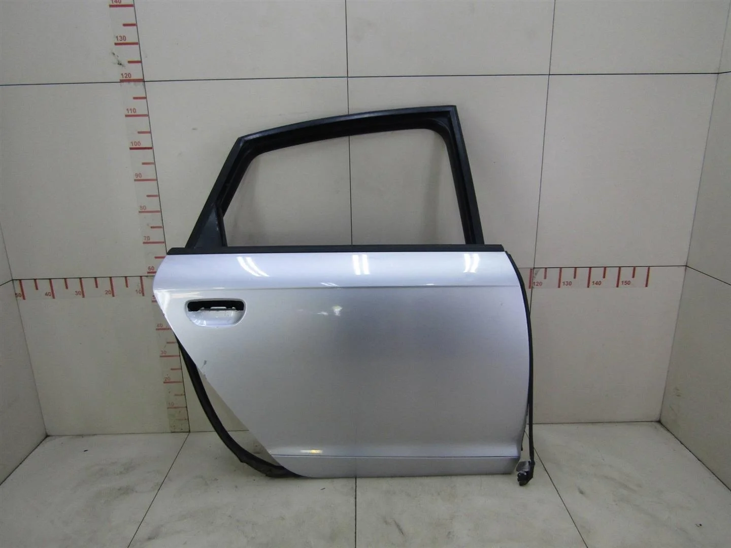 Дверь задняя правая Audi A6 (C6,4F) 2005-2011  [4F0833052G]  в Вологде