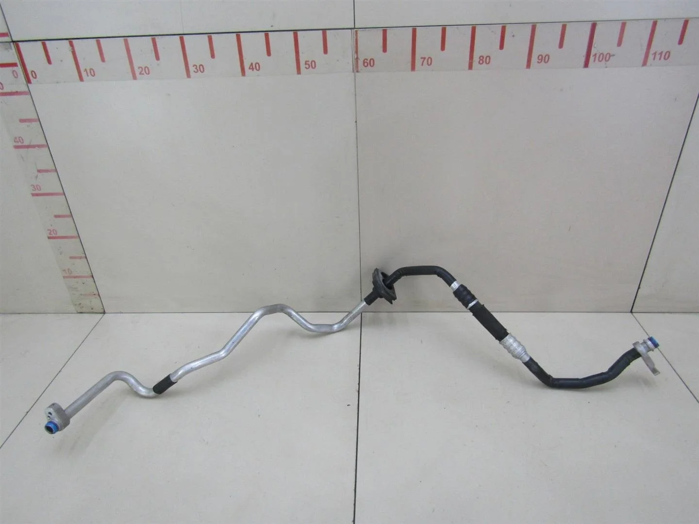 Трубка кондиционера Audi A6 (C6,4F) 2005-2011  [4F0260740B]  в Вологде