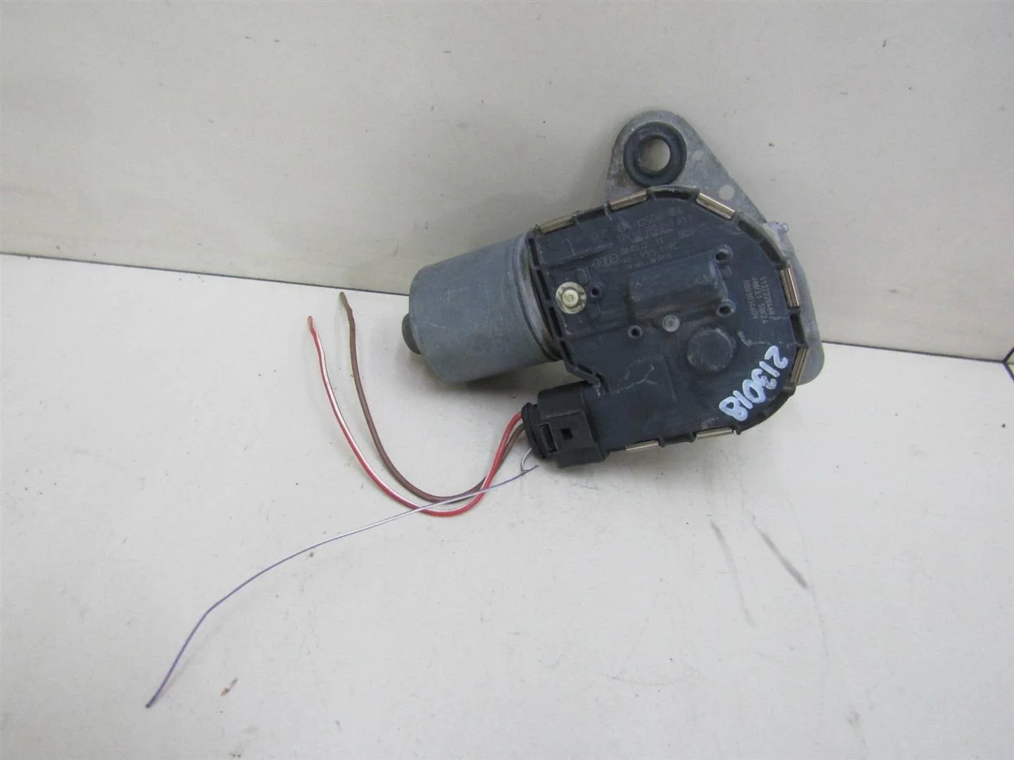 Моторчик стеклоочистителя передний Audi A6 (C6,4F) 2005-2011  [4F1955119D]  в Вологде