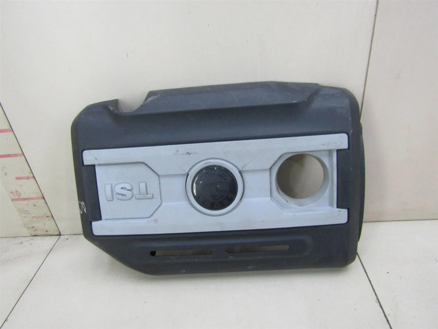 Накладка декоративная Skoda Octavia (A5 1Z-) 2004-2013  [06J103925K]  1.8 в Вологде