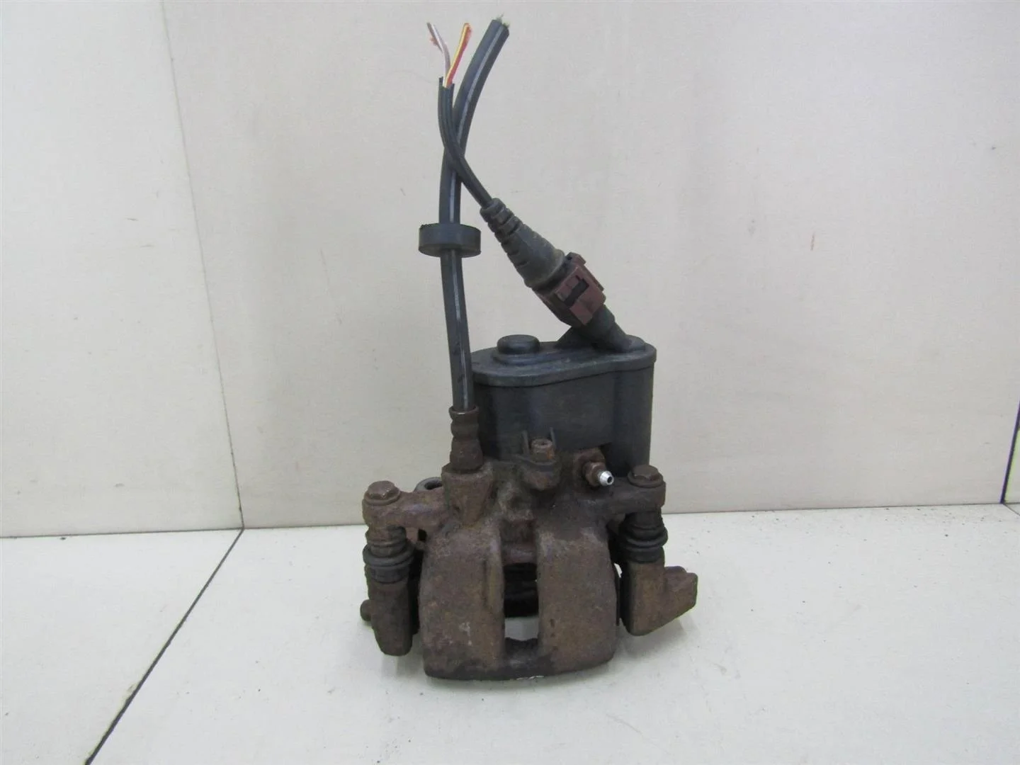 Суппорт задний правый Audi A6 (C6,4F) 2005-2011  [4F0615404A]  в Вологде