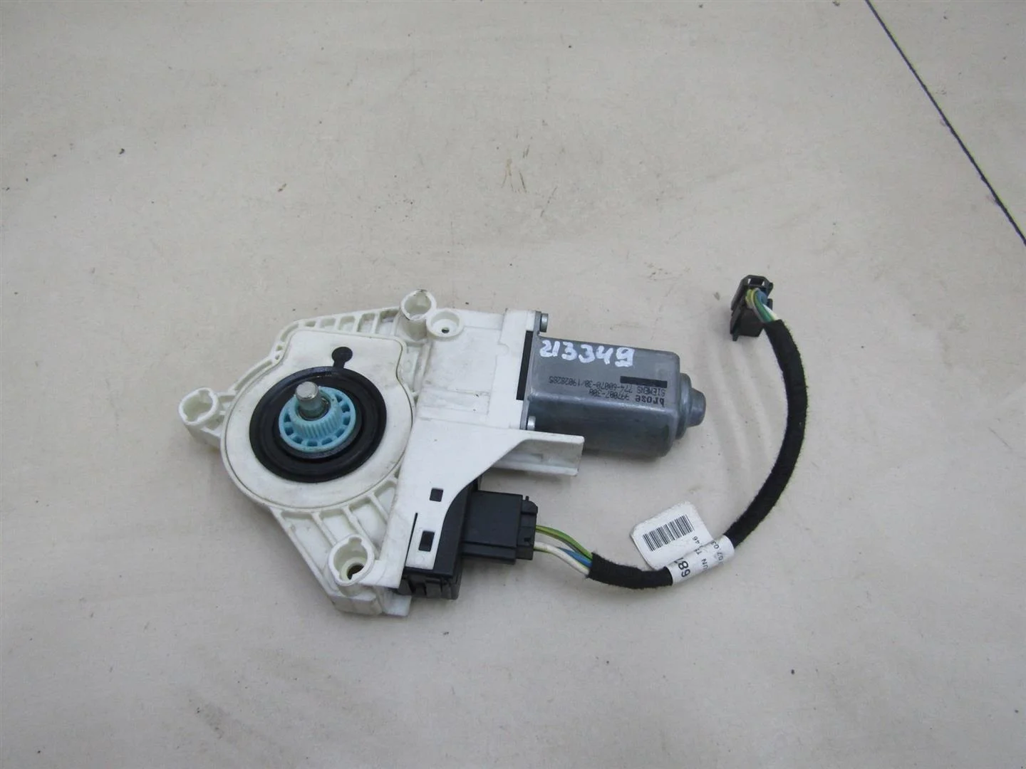 Моторчик стеклоподъемника Audi A6 (C6,4F) 2005-2011  [4F0959801C]  3.0 BBJ в Вологде