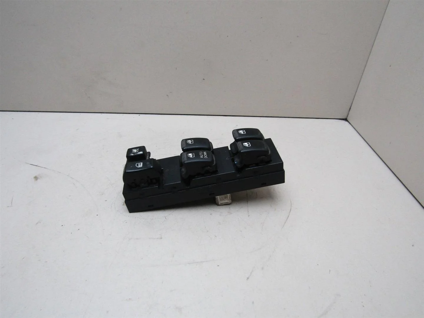 Блок управления стеклоподъемниками Hyundai Tucson 2004-2010  [935702E250WK]  в Вологде