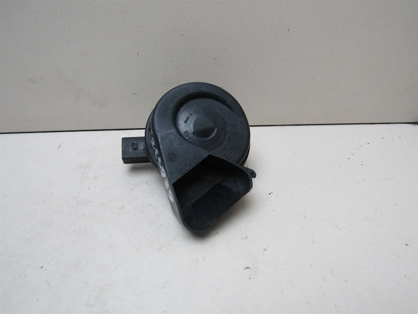 Сигнал звуковой Audi A6 (C6,4F) 2005-2011  [4F0951223]  в Вологде