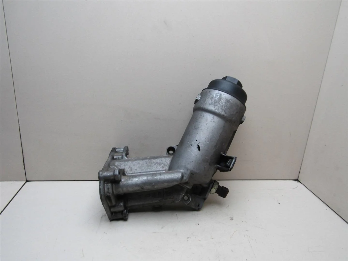 Корпус масляного фильтра BMW X3 E83 2004-2010  [11427805407]  2.0d  в Вологде