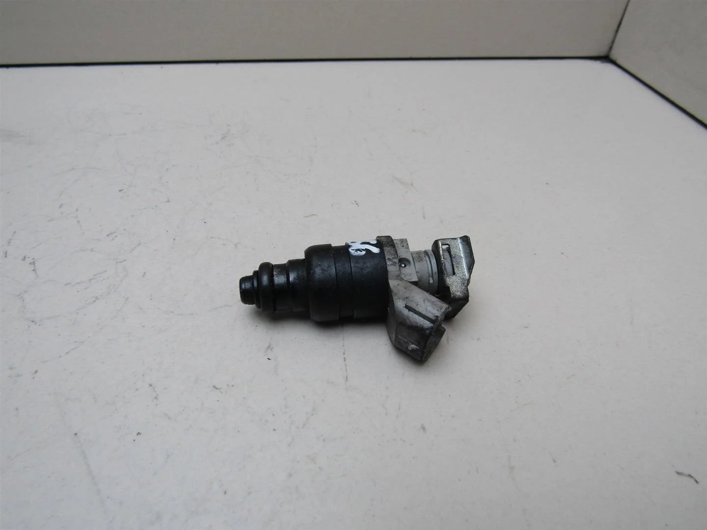 Форсунка инжекторная электрическая Mitsubishi Lancer (CX, CY) 2007-нв  [MR988977]  1.5 16V 4A91 в Вологде