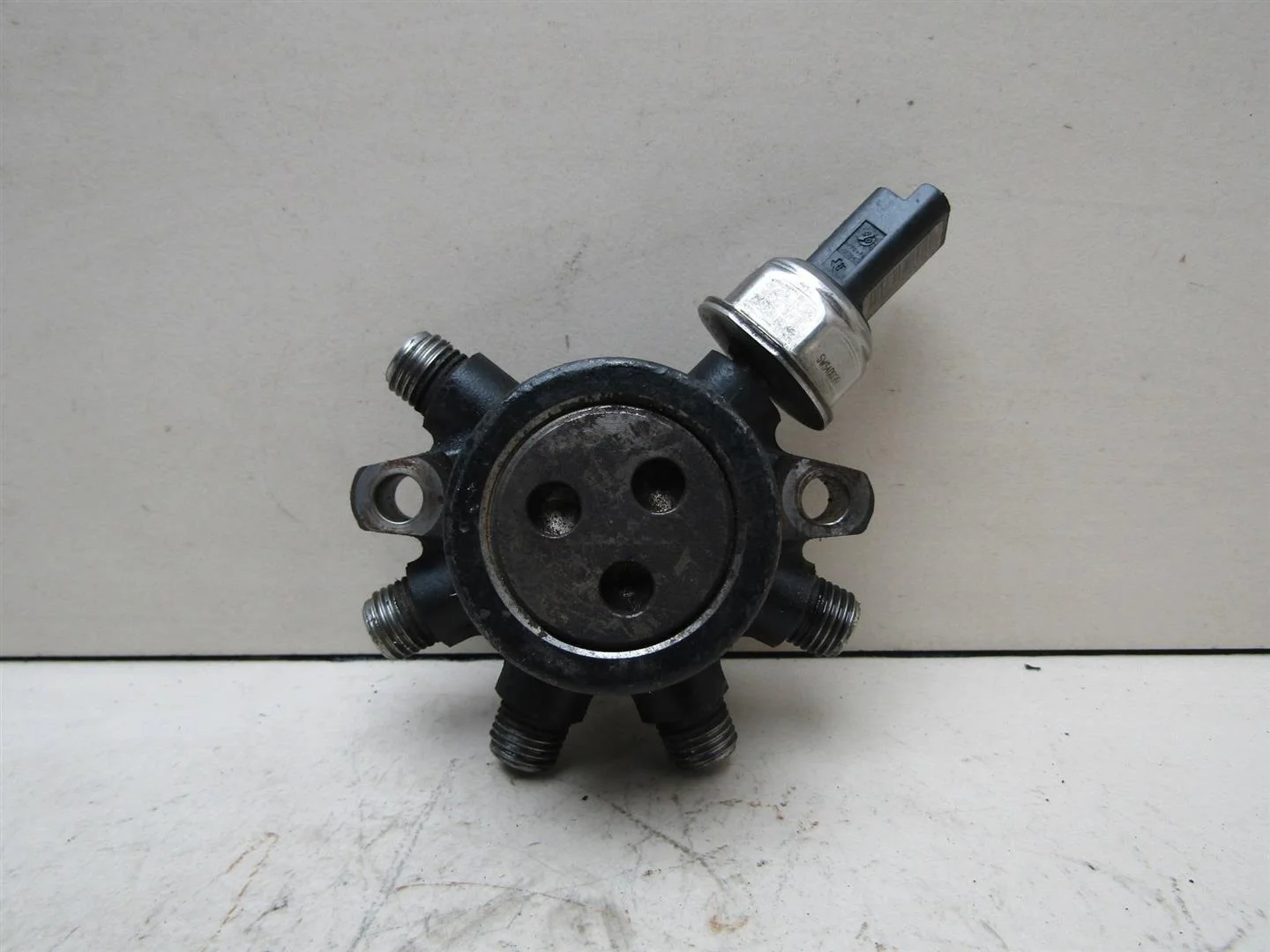 Рейка топливная (рампа) Ford Focus II 2008-2011  [1445928]  1.8 TDCI в Вологде