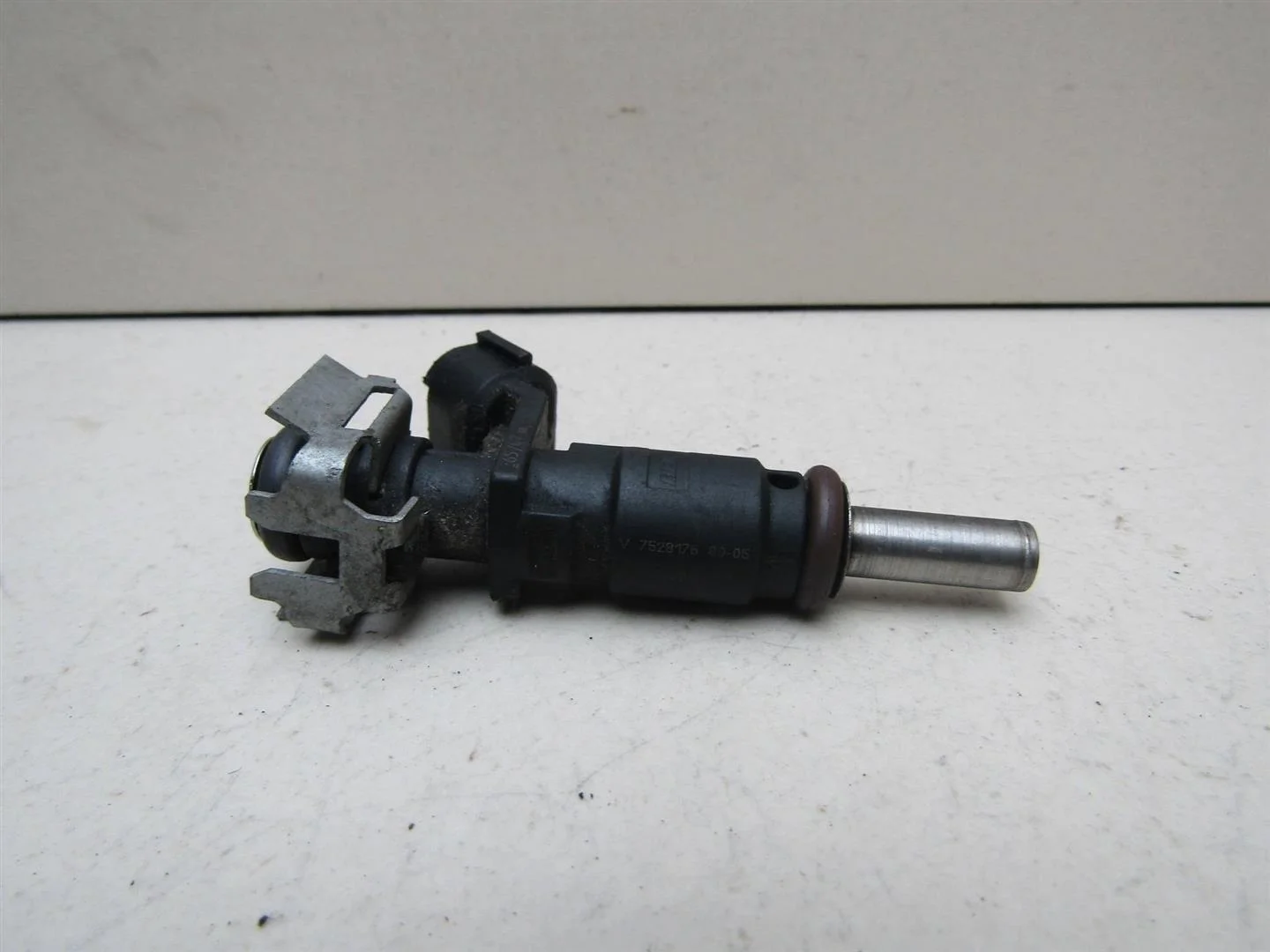 Форсунка инжекторная электрическая Peugeot 207 2006-2013  [1984G7]  1.6 в Вологде