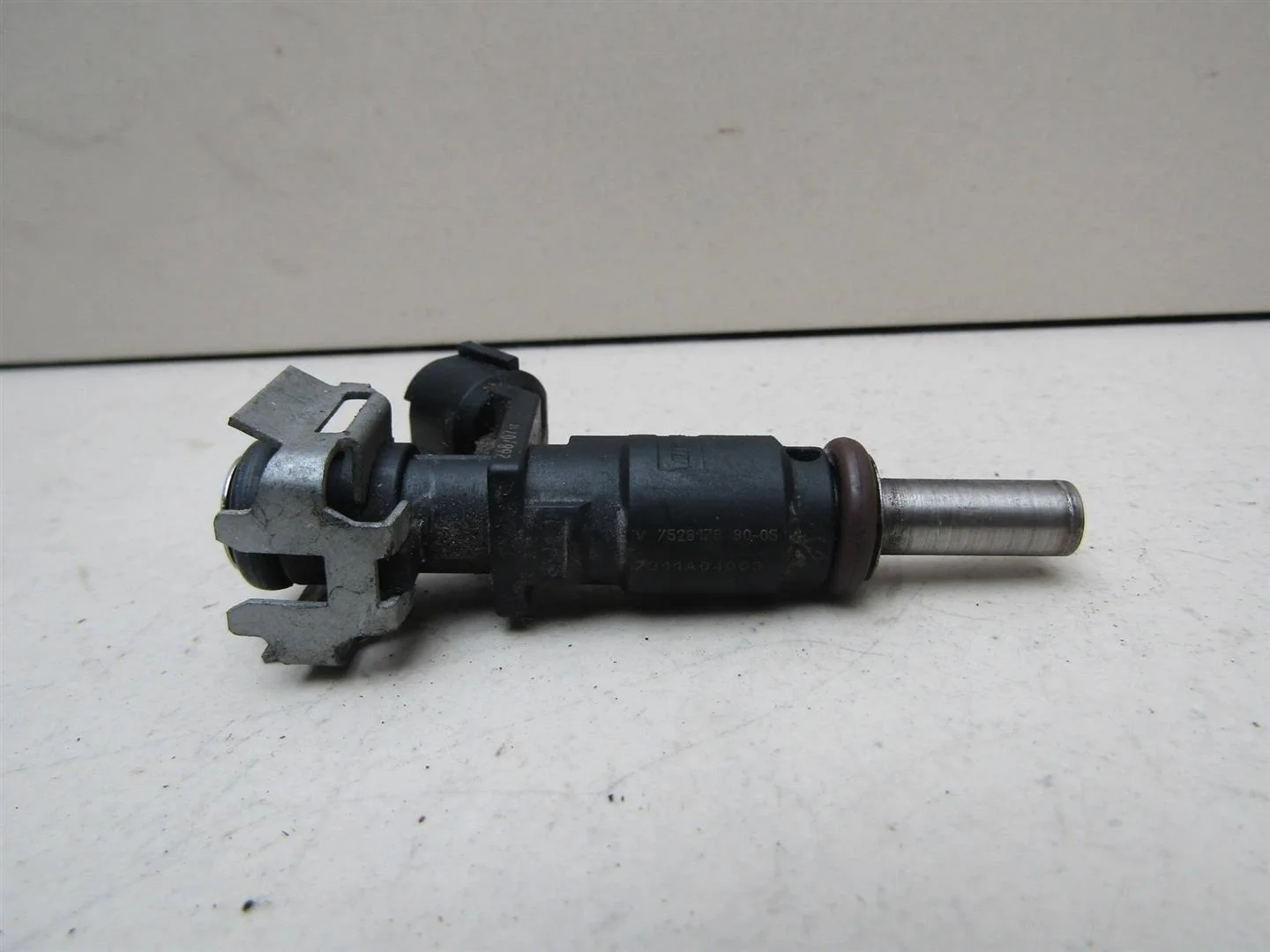 Форсунка инжекторная электрическая Peugeot 207 2006-2013  [1984G7]  1.6 в Вологде