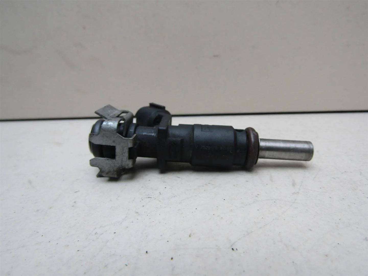 Форсунка инжекторная электрическая Peugeot 207 2006-2013  [1984G7]  1.6 в Вологде