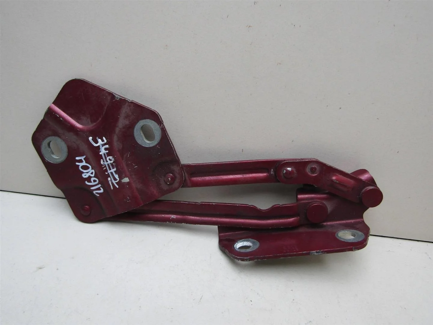 Петля капота левая VW Caddy III 2004-2016  [1T0823301F]  в Вологде