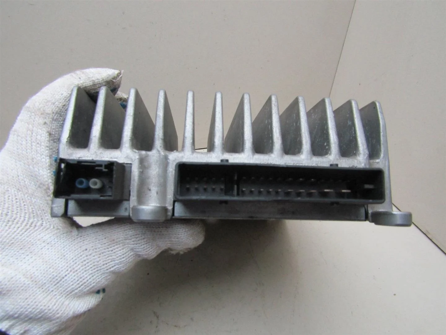 Усилитель акустической системы Mercedes Benz W204 2007-2015  [A2048706690]  в Вологде