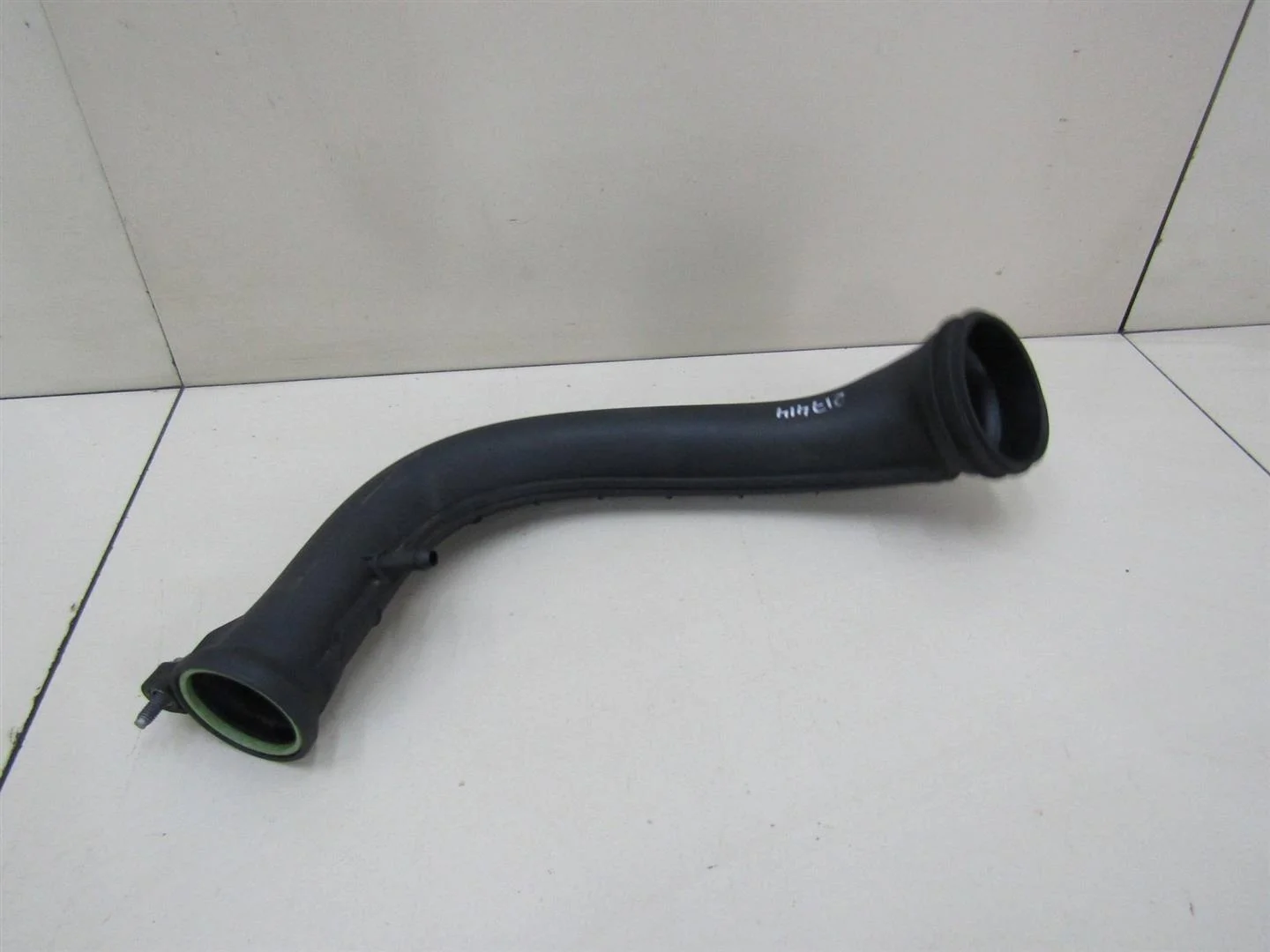 Патрубок воздушного фильтра VW Golf V 2003-2009  [03C145673C]  1.4 BMY в Вологде