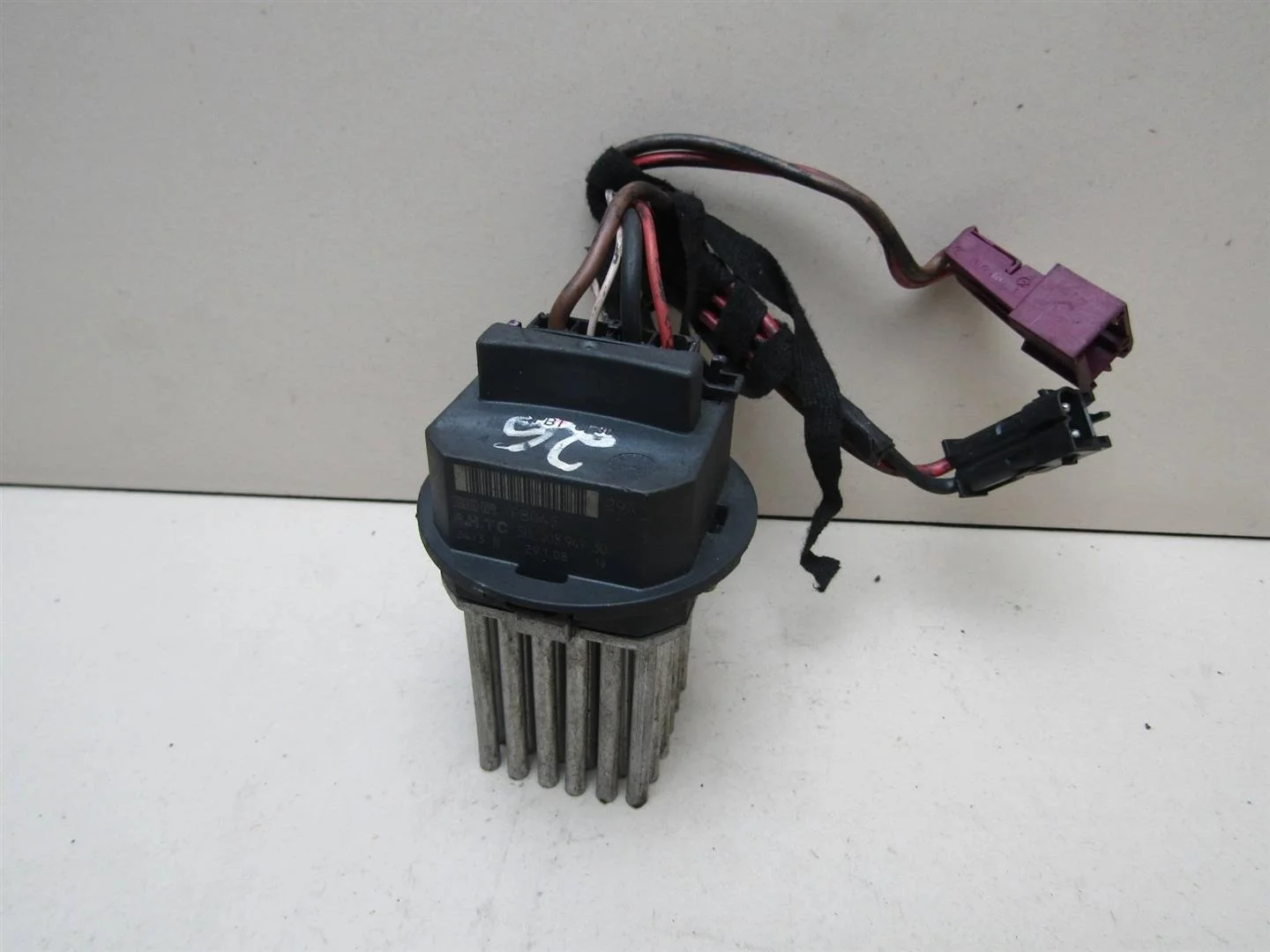 Резистор отопителя Mercedes Benz W204 2007-2015  [A2048707710]  в Вологде