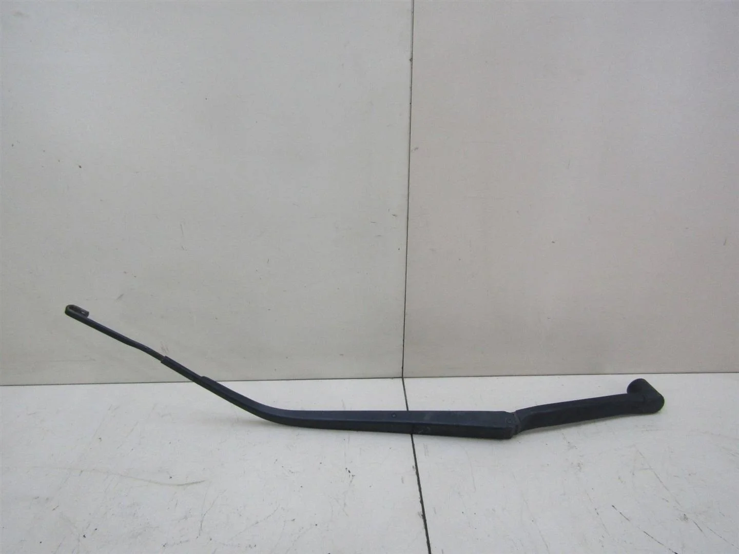 Поводок стеклоочистителя передний правый Mitsubishi Lancer (CX, CY) 2007-нв  [8250A247]  в Вологде