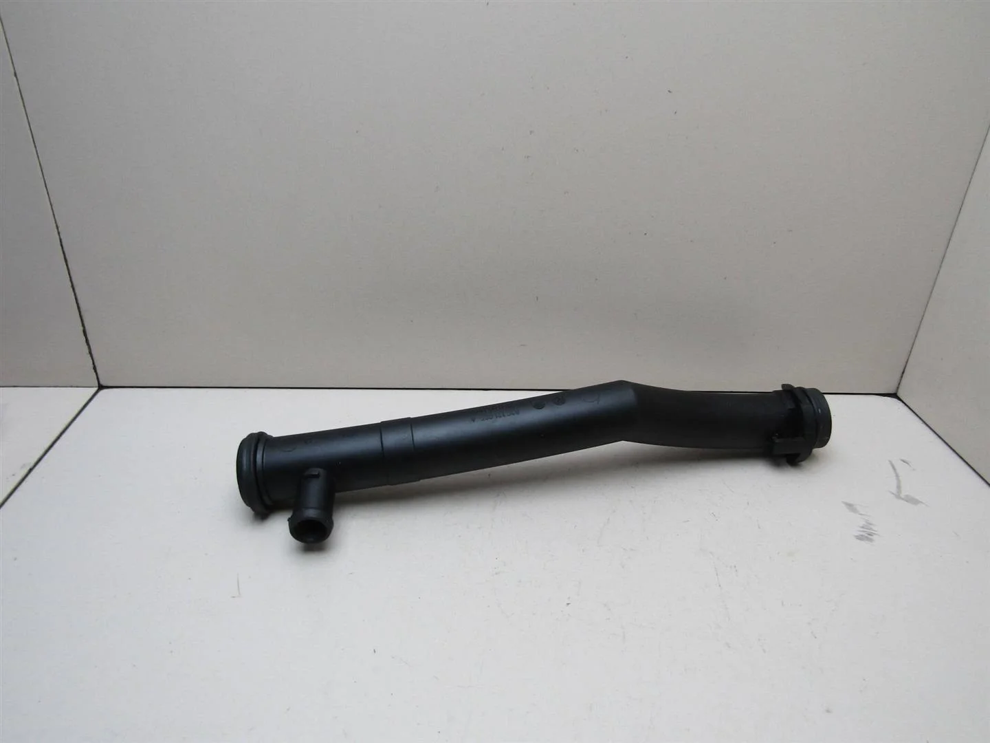 Трубка системы охлаждения VW Golf VI 2009-2012  [03F121065A]  1.2 CBZ в Вологде