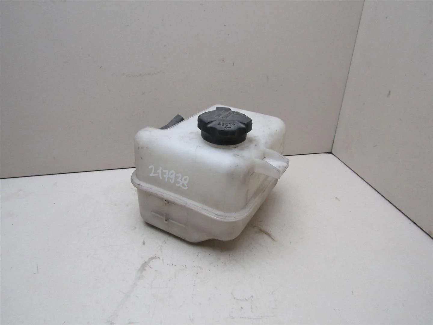 Бачок расширительный Kia Sportage 2010-2015  [254302S000]  в Вологде