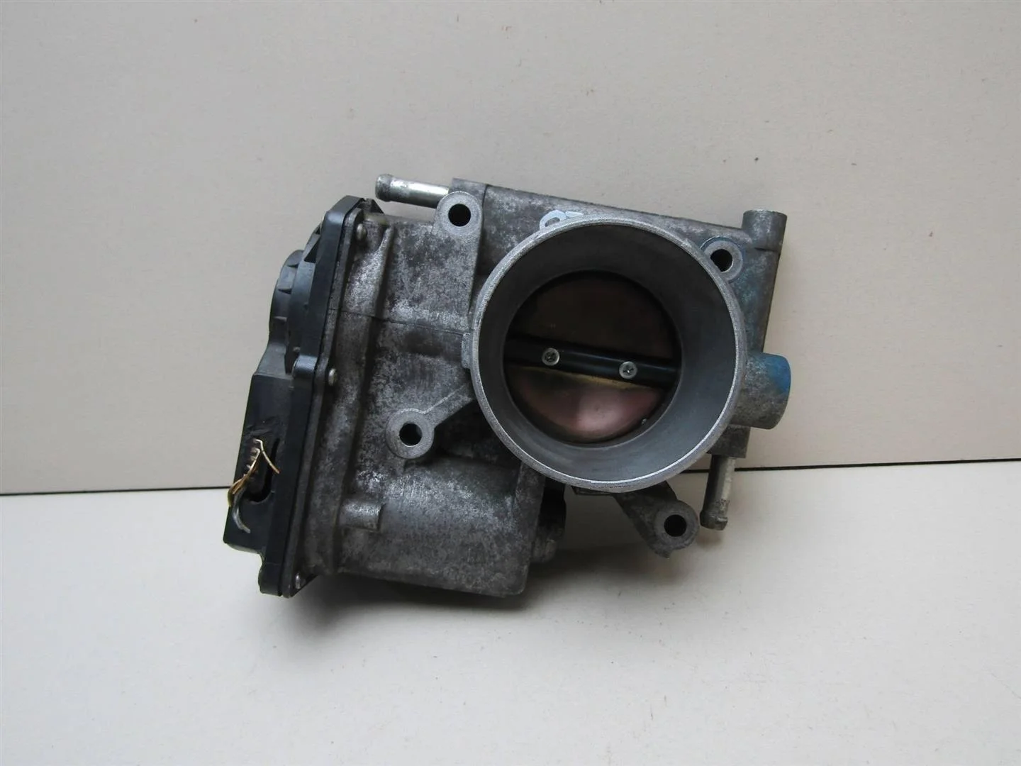 Заслонка дроссельная Mazda Mazda 6 (GH) 2007-2012  [L3R413640]  в Вологде