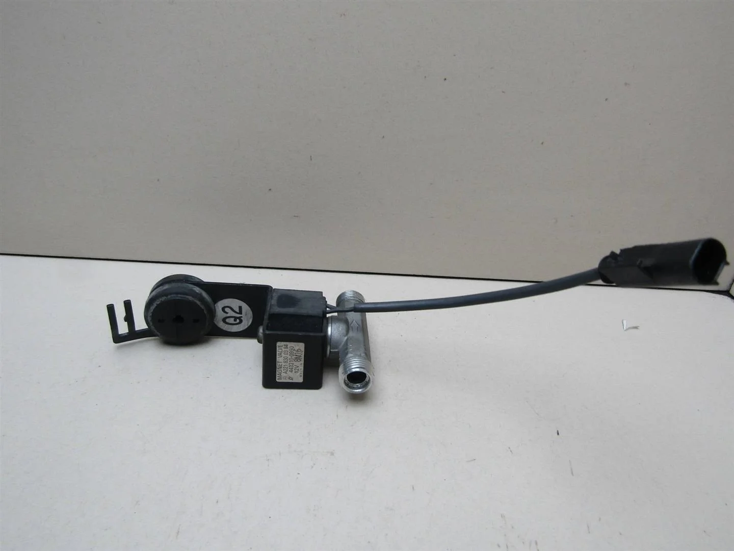 Клапан электромагнитный Mercedes Benz W221 2005-2013  [A2218300384]  в Вологде