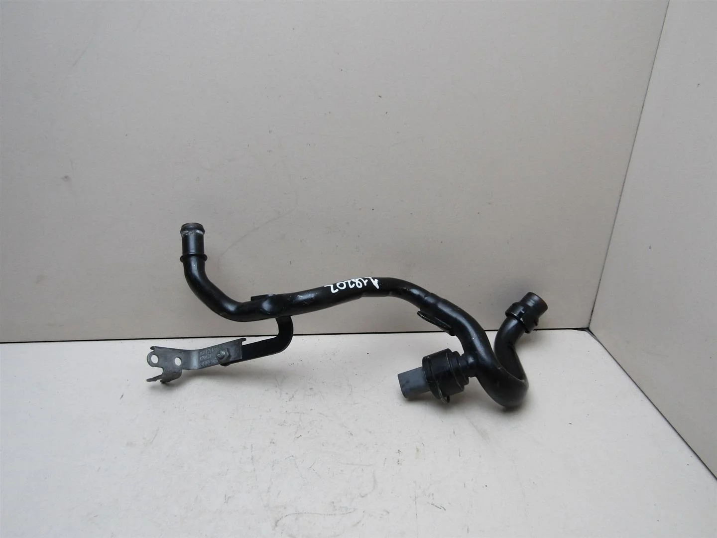 Трубка охлажд. жидкости металлическая Audi Q7 2005-2015  [059121065AK]  3.0 TDI в Вологде