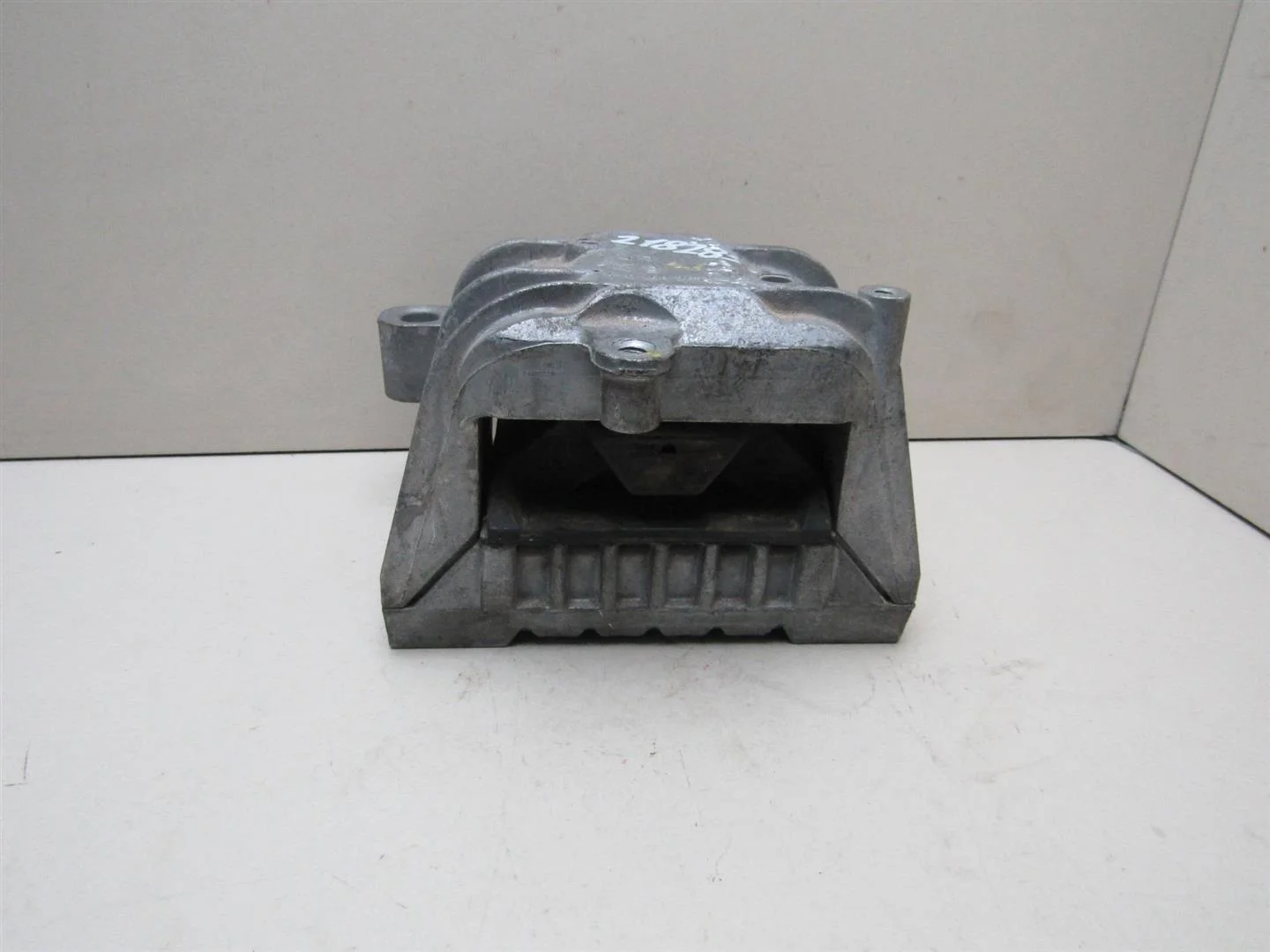 Опора двигателя правая Skoda Octavia (A5 1Z-) 2004-2013  [1K0199262M]  1.8 2.0 в Вологде