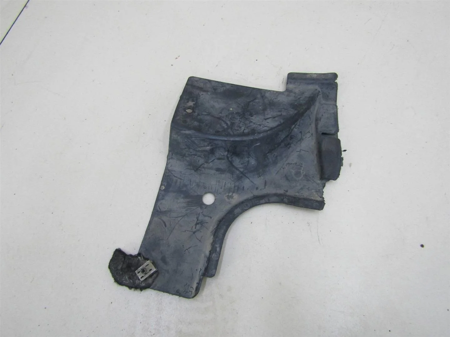 Пыльник (кузов наружные) VW Passat (B6) 2005-2010  [3C0825271B]  в Вологде