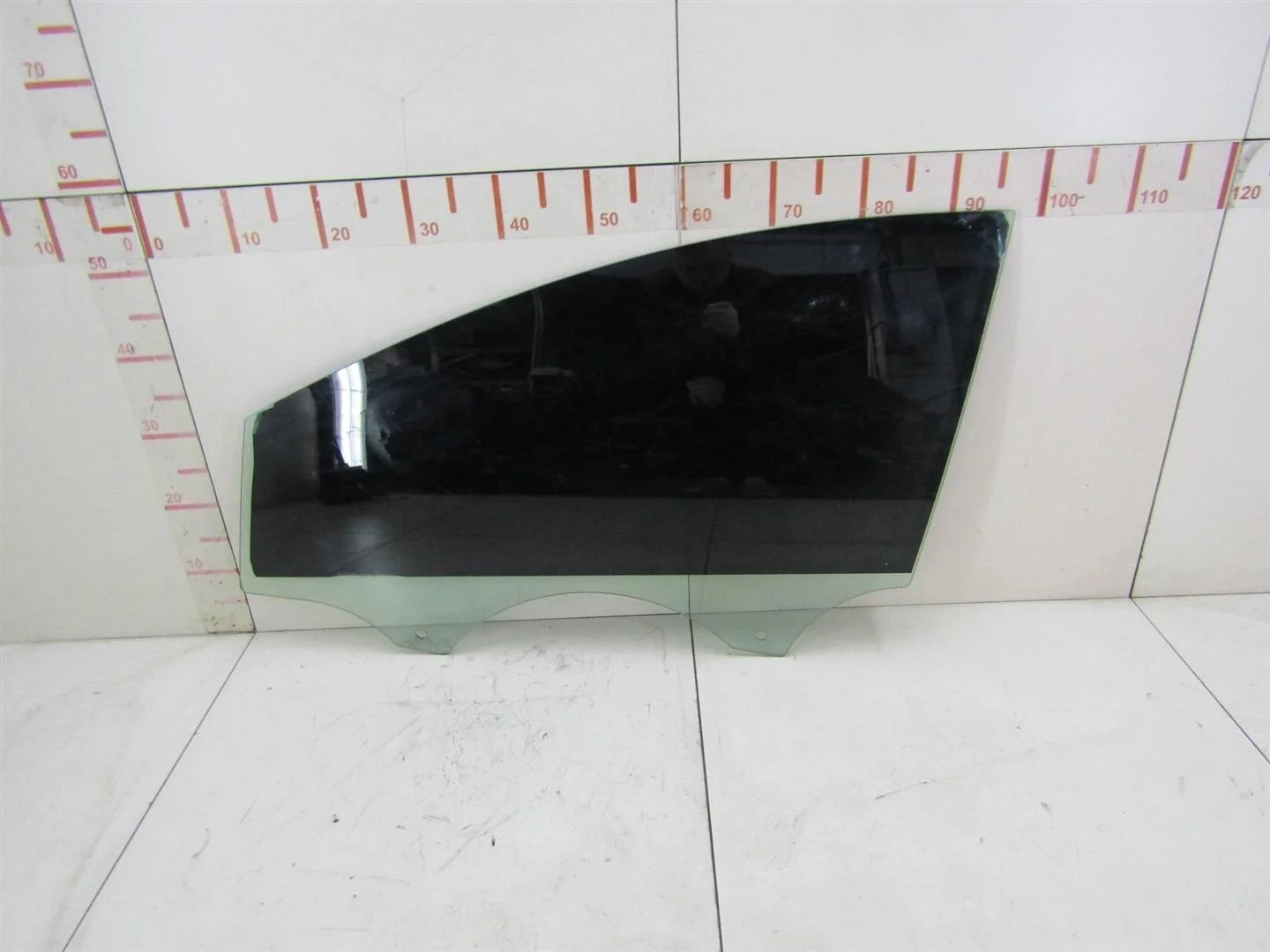 Стекло двери передней левой Ford Focus III 2011-2019  [1742302]  в Вологде