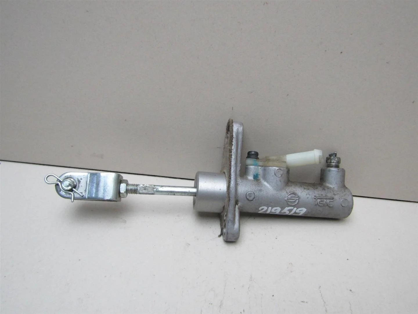 Цилиндр сцепления главный SsangYong Actyon New \Korando 2010-нв  [3050034000]  2.0 в Вологде