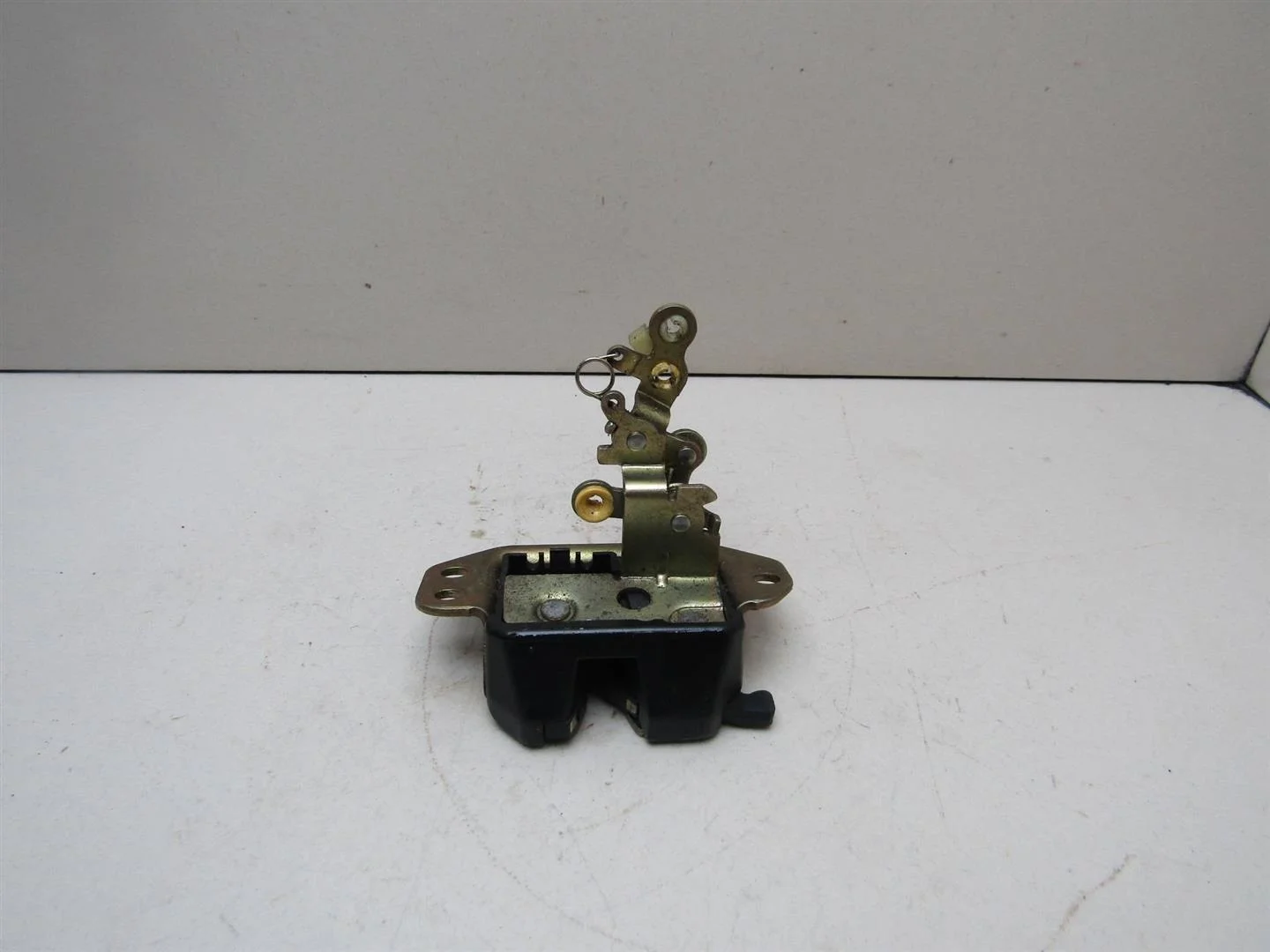 Замок багажника Chevrolet Aveo (T250) 2005-2011  [96454966]  в Вологде