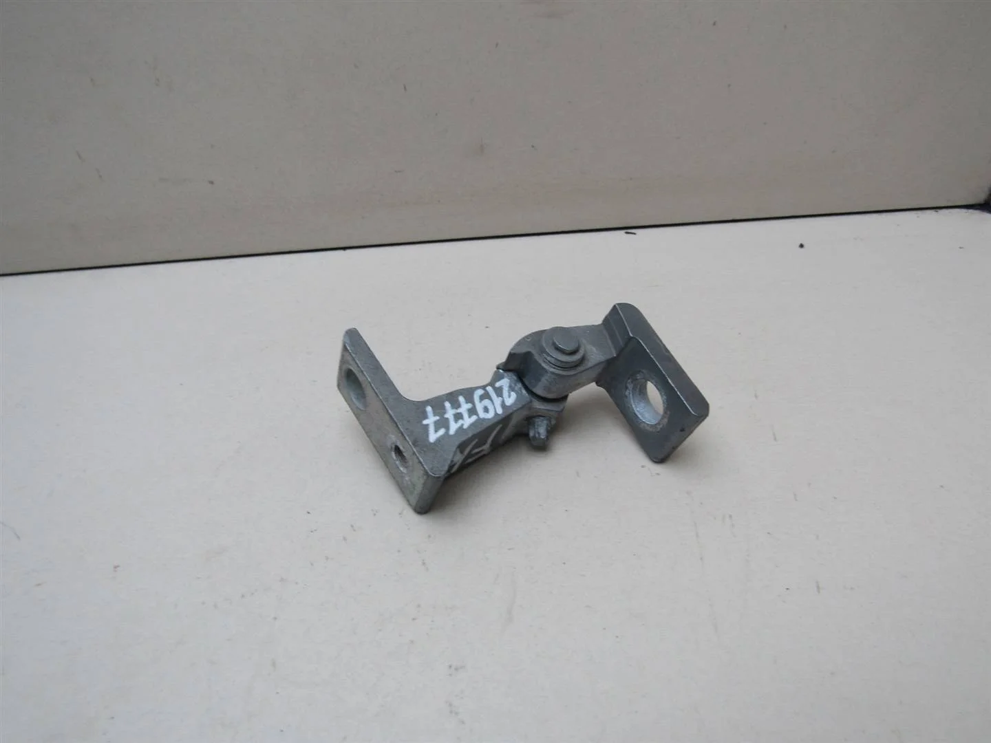 Петля двери Audi A4 (B8) 2007-2015  [8K0831402B]  в Вологде