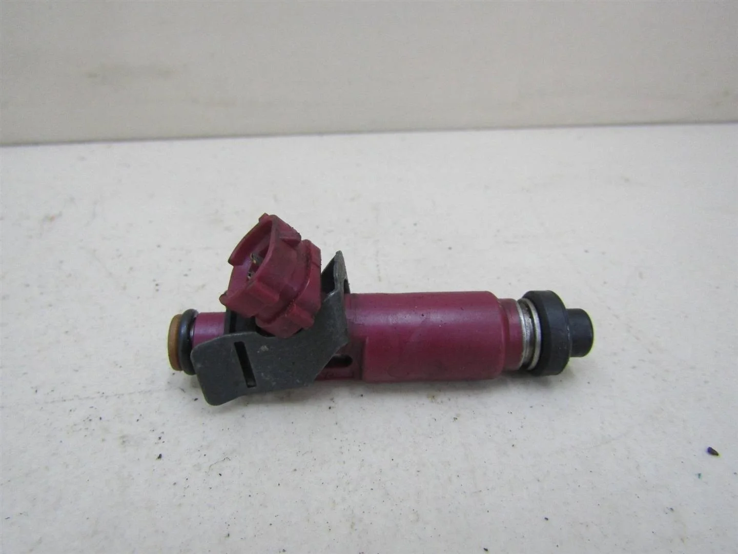 Форсунка инжекторная электрическая Mazda Mazda 3 (BK) 2002-2009  [BP4W13250]  1.6 16V Z6 в Вологде