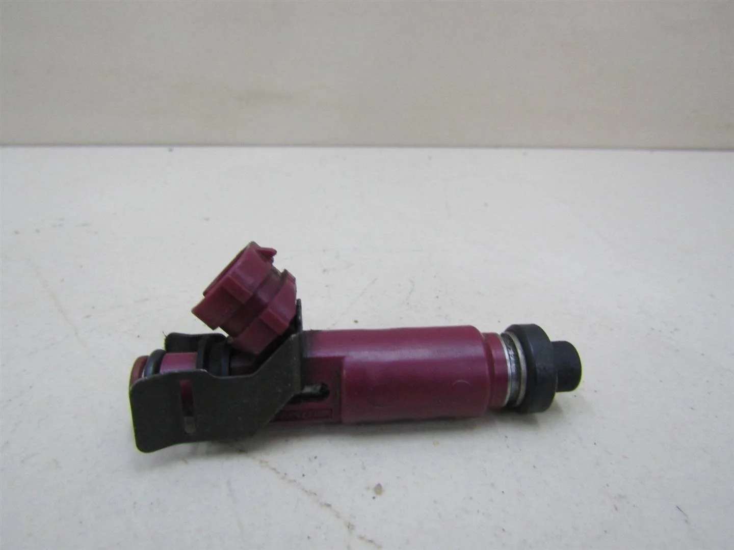 Форсунка инжекторная электрическая Mazda Mazda 3 (BK) 2002-2009  [BP4W13250]  1.6 16V Z6 в Вологде