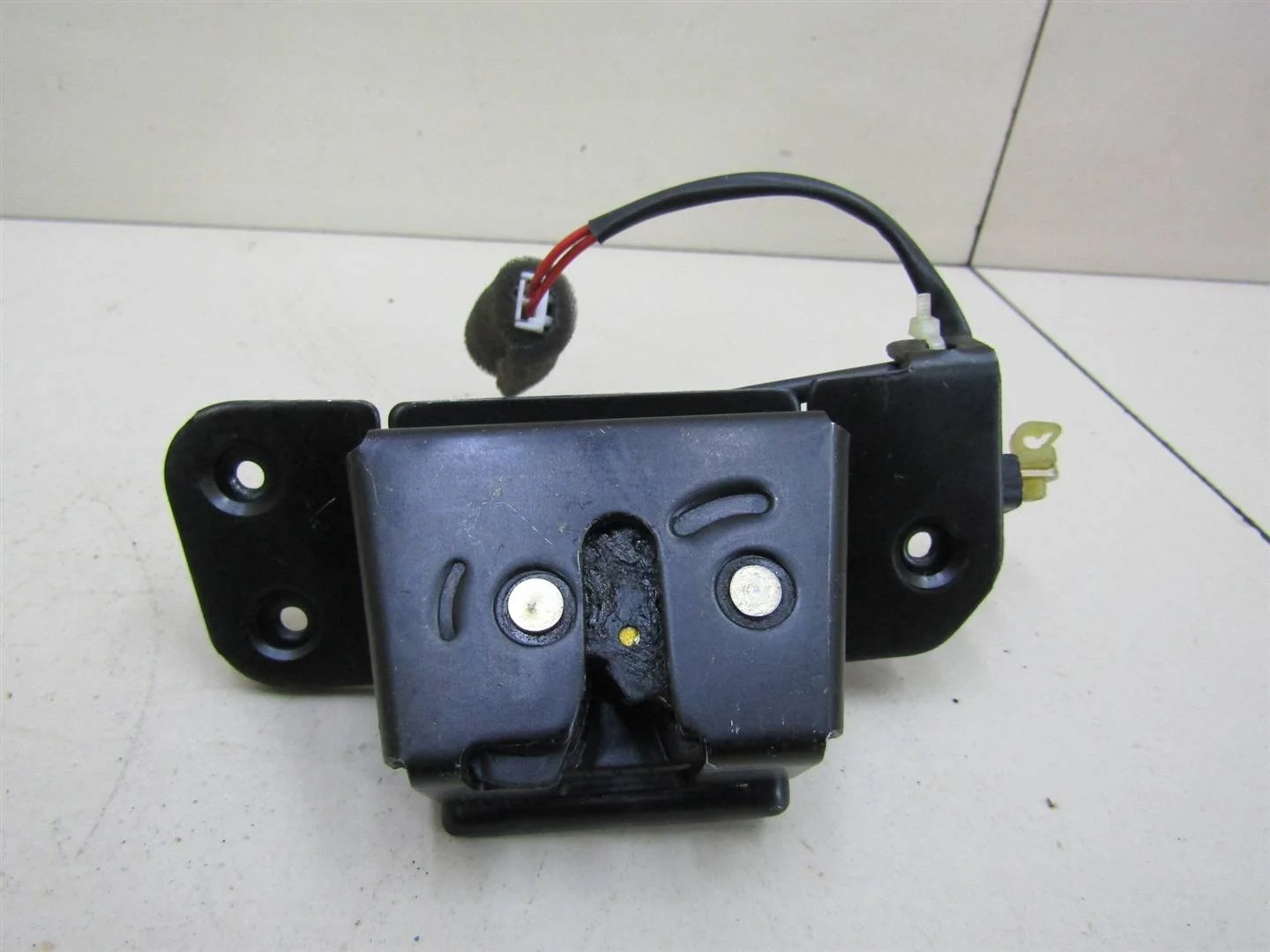 Замок багажника Chevrolet Lacetti 2004-2013  [96425932]  1.4 F14D3 в Вологде