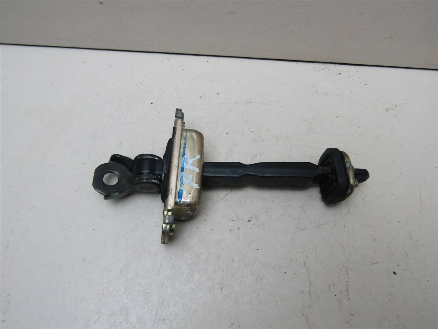 Ограничитель двери Chevrolet Lacetti 2004-2013  [96548021]  1.4 F14D3 в Вологде