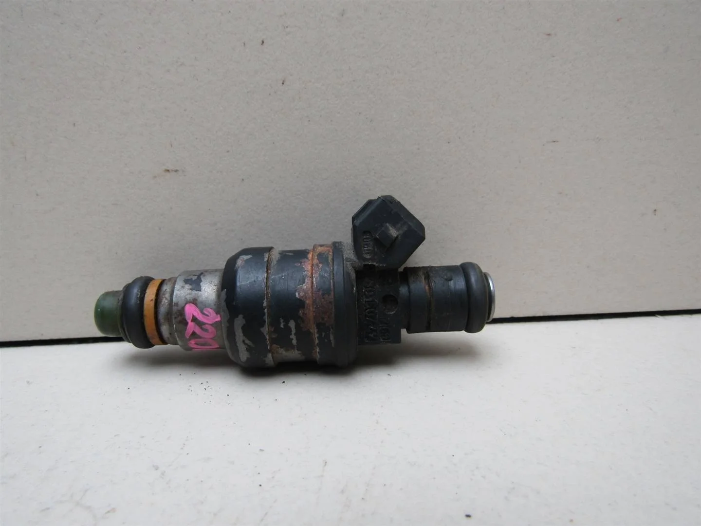 Форсунка инжекторная электрическая VW Passat (B5) 1996-2000  [058133551]  1.8 AEB в Вологде