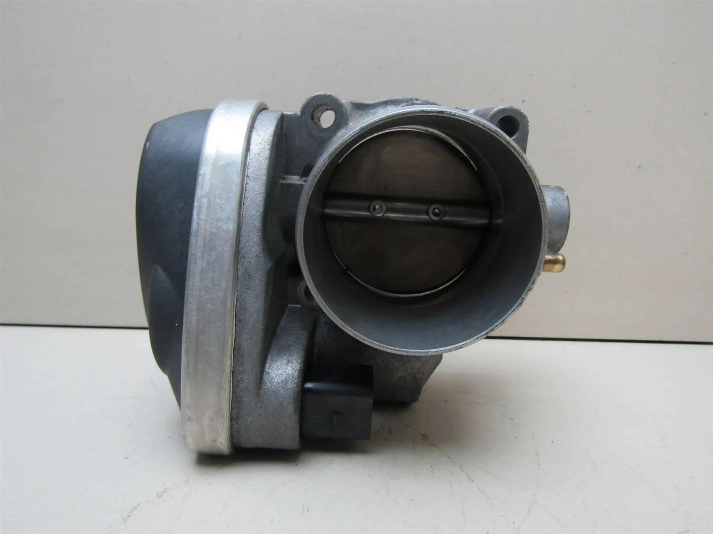 Заслонка дроссельная Renault Megane II 2002-2009  [8200190230]  1.6-2.0 в Вологде