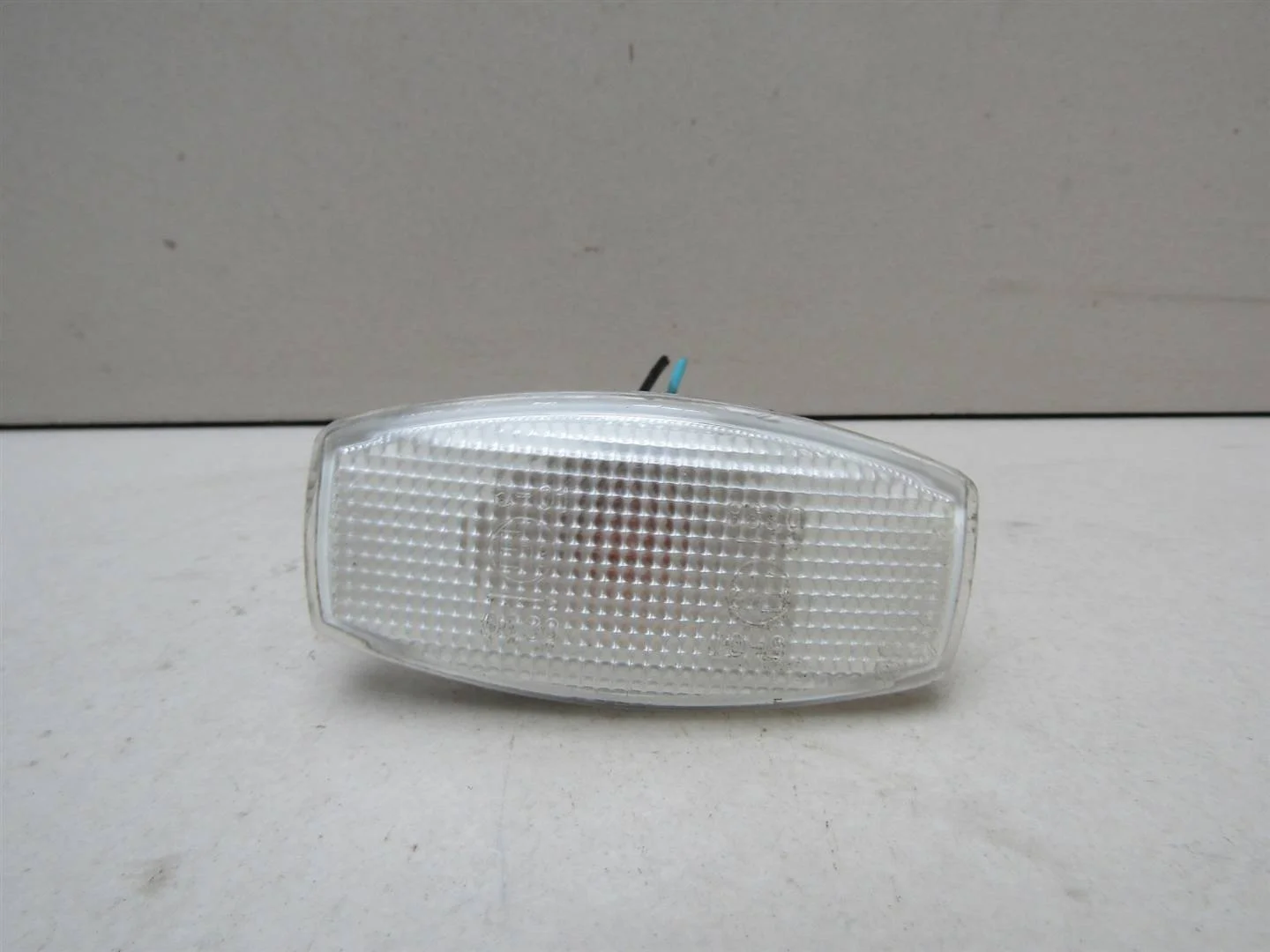 Повторитель на крыло белый Chevrolet Lacetti 2004-2013  [96337460]  1.4 F14D3 в Вологде