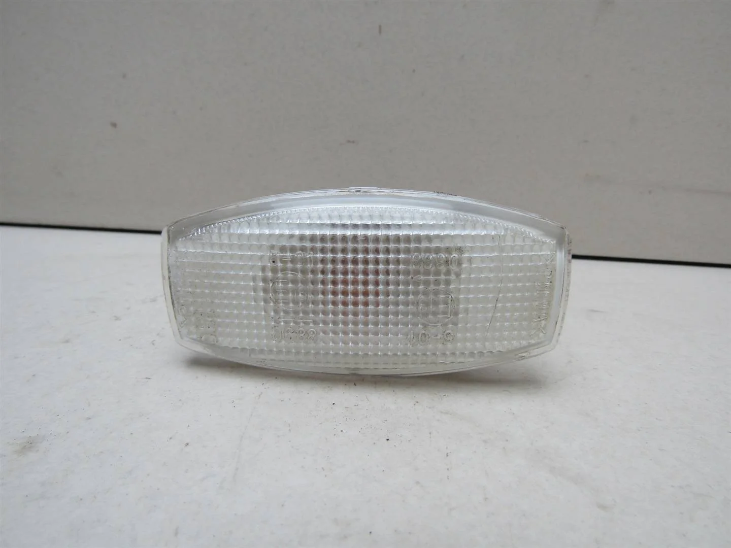 Повторитель на крыло белый Chevrolet Lacetti 2004-2013  [96337460]  1.4 F14D3 в Вологде