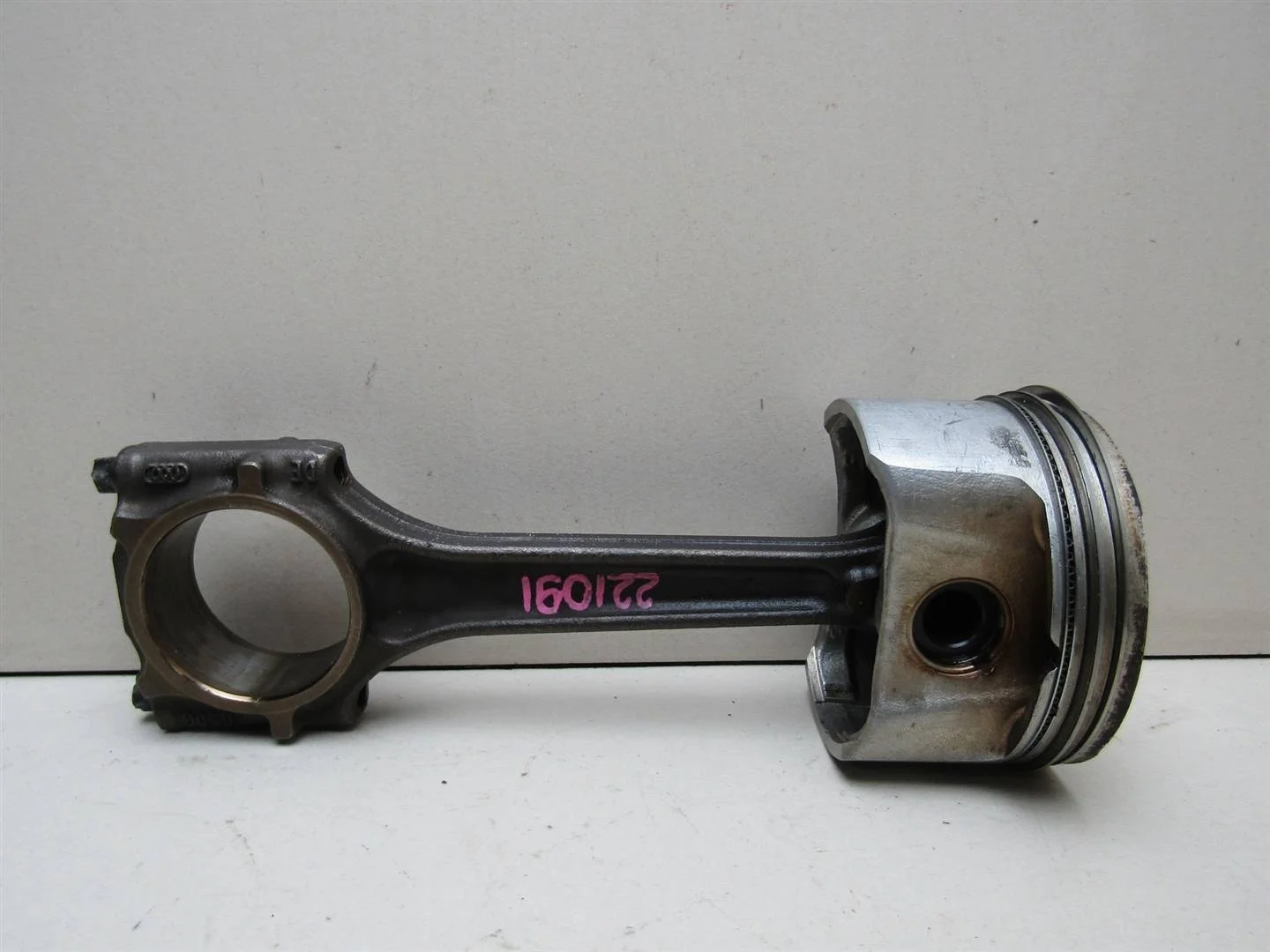 Шатун VW Golf Plus 2005-2014  [06B198401B]  1.6 8V в Вологде