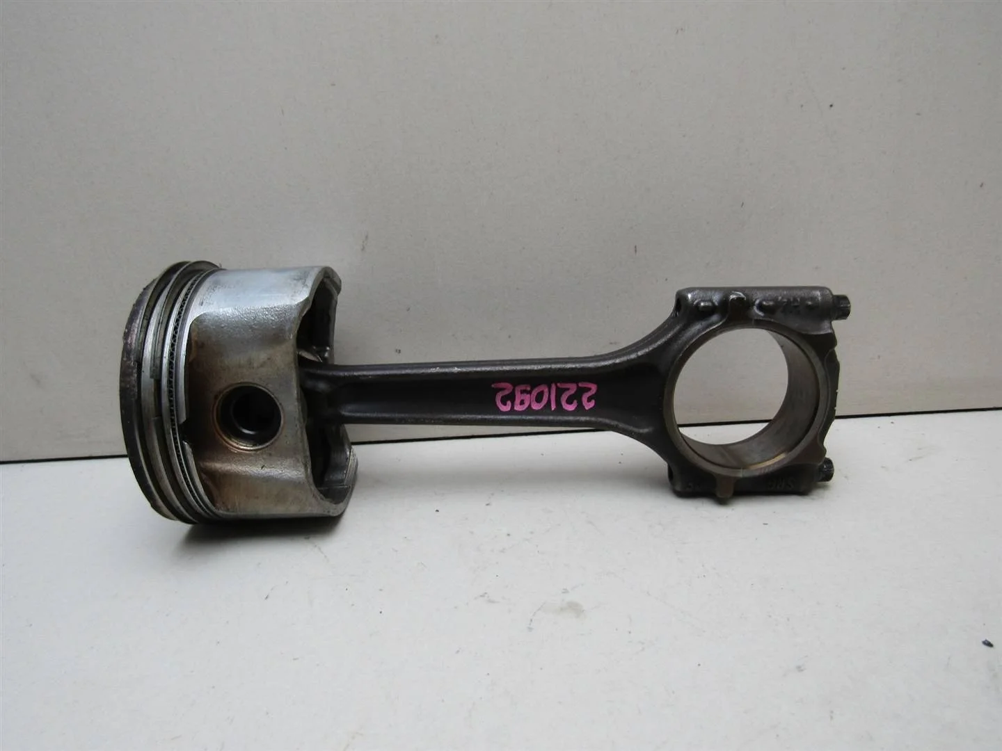 Шатун VW Golf Plus 2005-2014  [06B198401B]  1.6 8V в Вологде