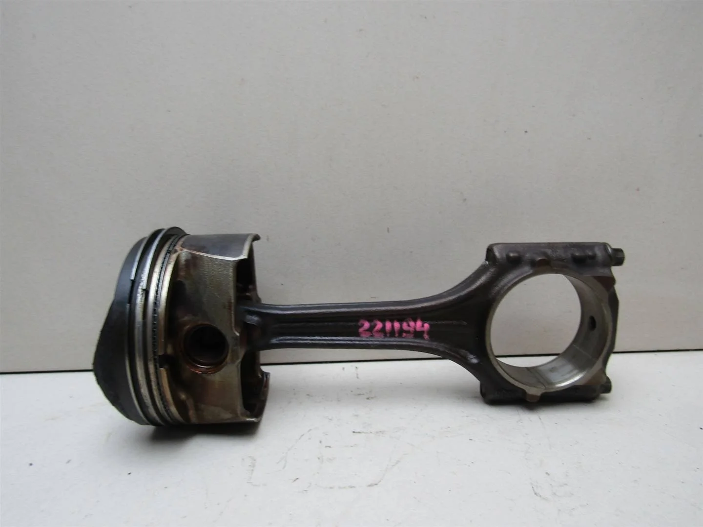 Шатун VW Passat (B6) 2005-2010  [06D198401]  2.0 BVY в Вологде