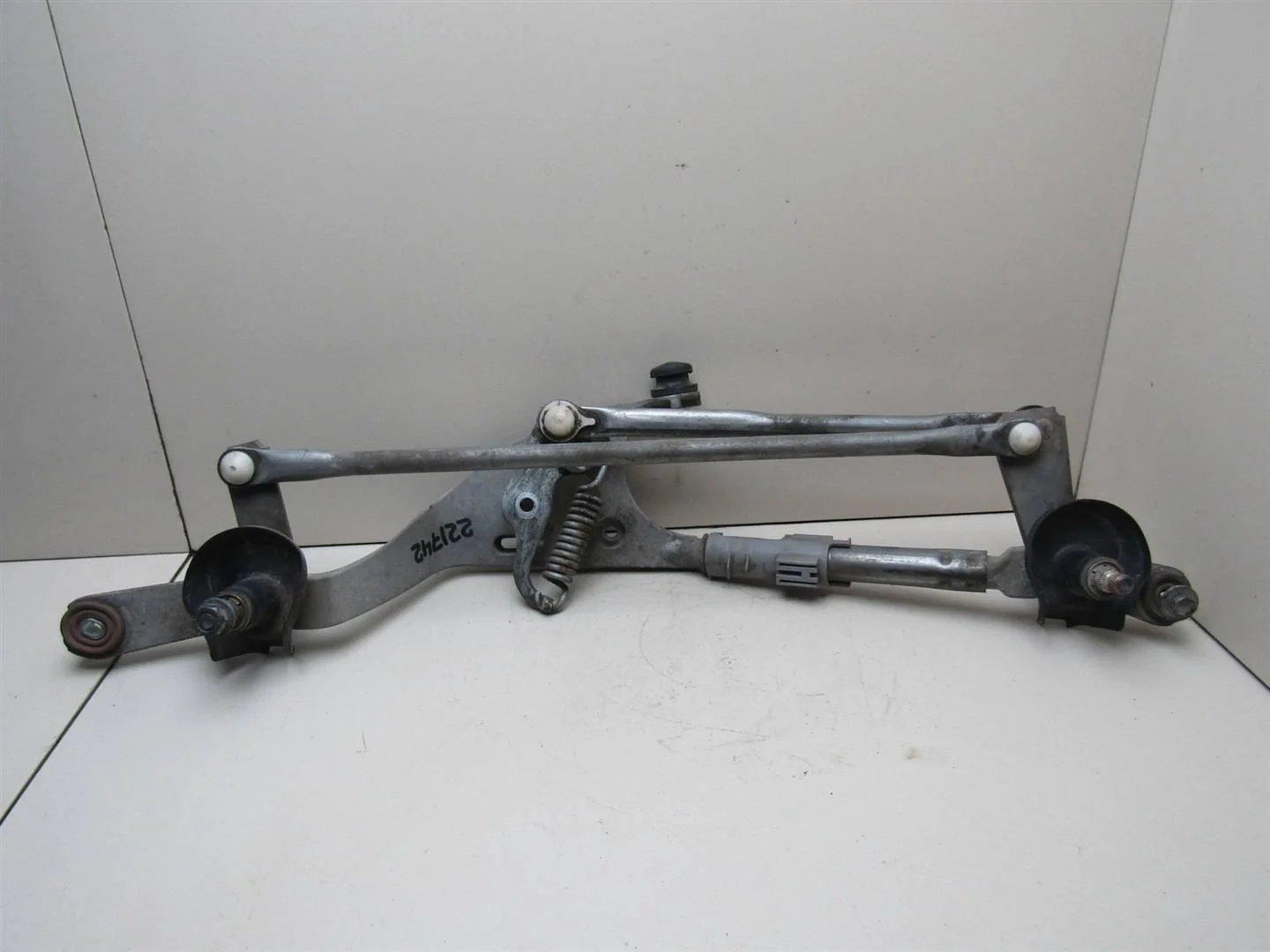 Трапеция стеклоочистителей Toyota Auris (E15) 2006-2012  [8515002170]  1.6 1ZRFE  в Вологде