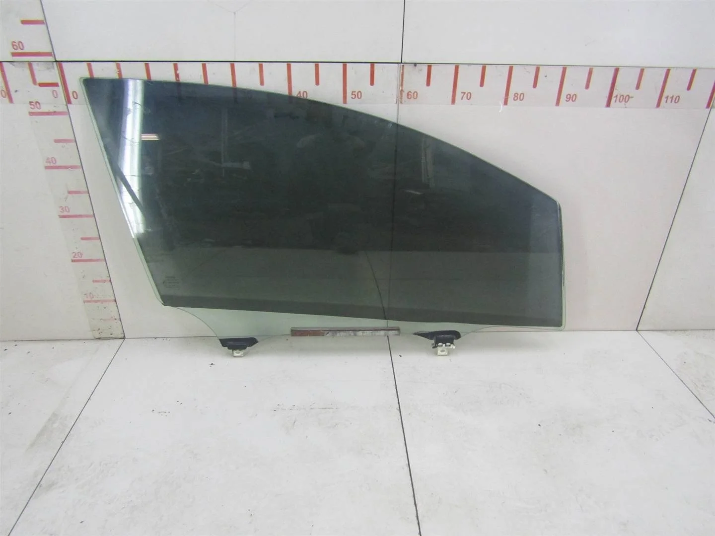 Стекло двери передней правой Toyota Auris (E15) 2006-2012  [6810102230]  1.6 1ZRFE  в Вологде